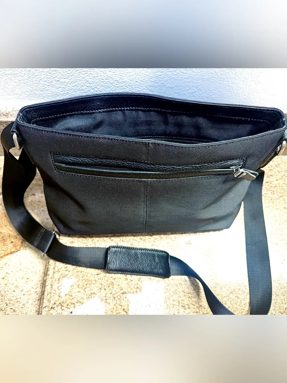 Emanuel Genuine Leather Messenger Bag Black Crossbody Laptop Travel Hand Made